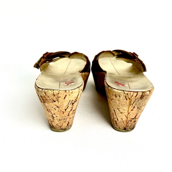 NIKE LAB G SERIES Brown Basketweave Buckle Metallic Gold Comfort Sandals - Picture 4 of 4